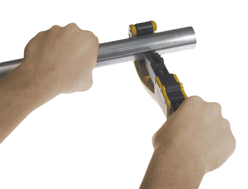 KAN-therm - Система Steel Sprinkler - Шаг сборки 1 - Обрежьте трубу до необходимой длины